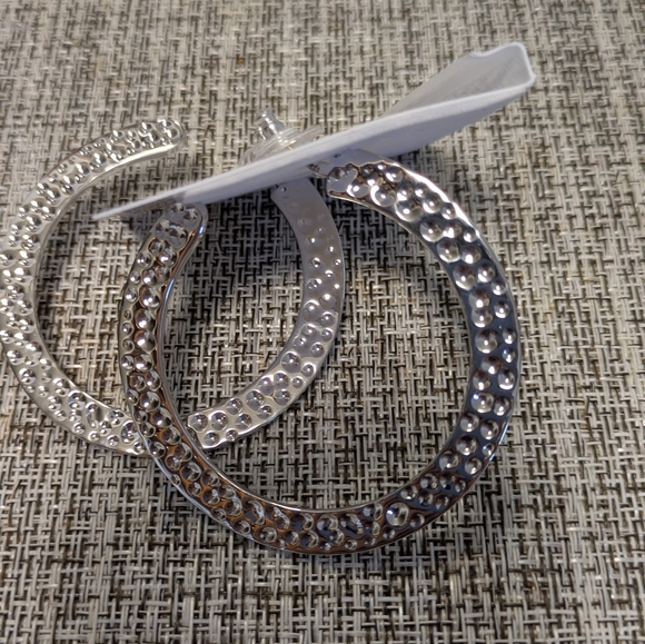 Chic Silver-Tone Textured Hoop Earrings - Picture 1 of 3